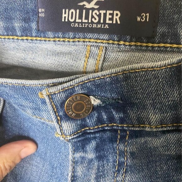 Hollister Women's Size 31 Epic Flex‎ 9" Distressed Skinny Denim Jean Shorts - Picture 3 of 7